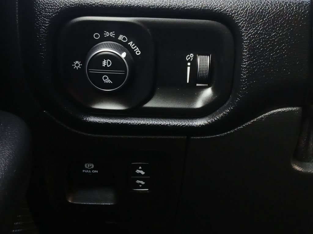 Used 2022 RAM 1500 Lone Star AWD/4WD image 12