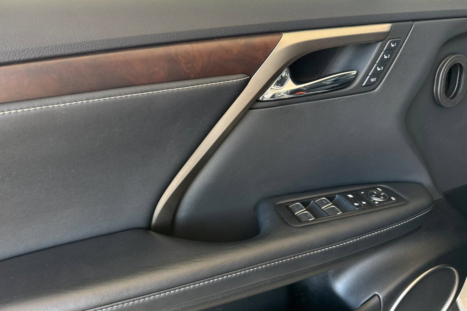 Used 2022 Lexus RX 350 FWD w/ Premium Package image 11