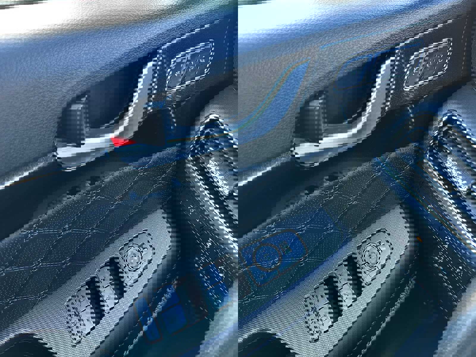 Used 2022 Hyundai Palisade Calligraphy image 37