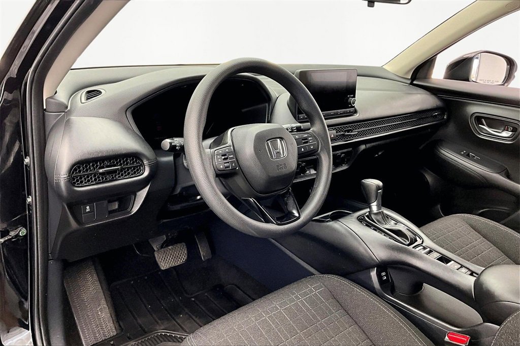 Used 2025 Honda HR-V LX image 14