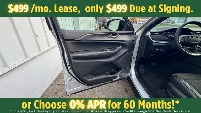 New 2025 Jeep Grand Cherokee Altitude image 20