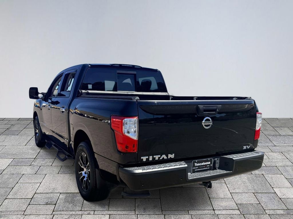 Used 2020 Nissan Titan SV w/ SV Convenience Package image 5