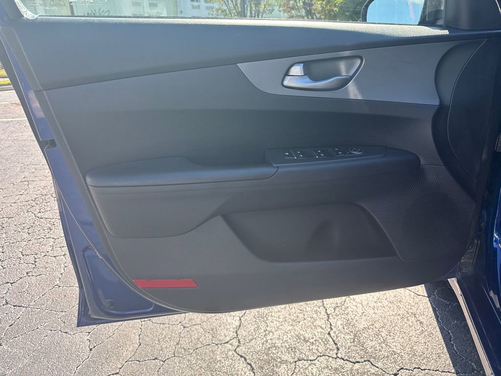 Used 2020 Kia Forte LXS image 11