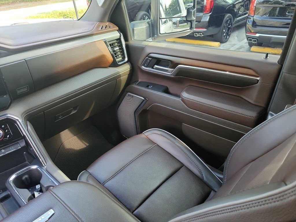 Certified 2024 GMC Sierra 2500 Denali w/ Denali Reserve Package AWD/4WD image 17
