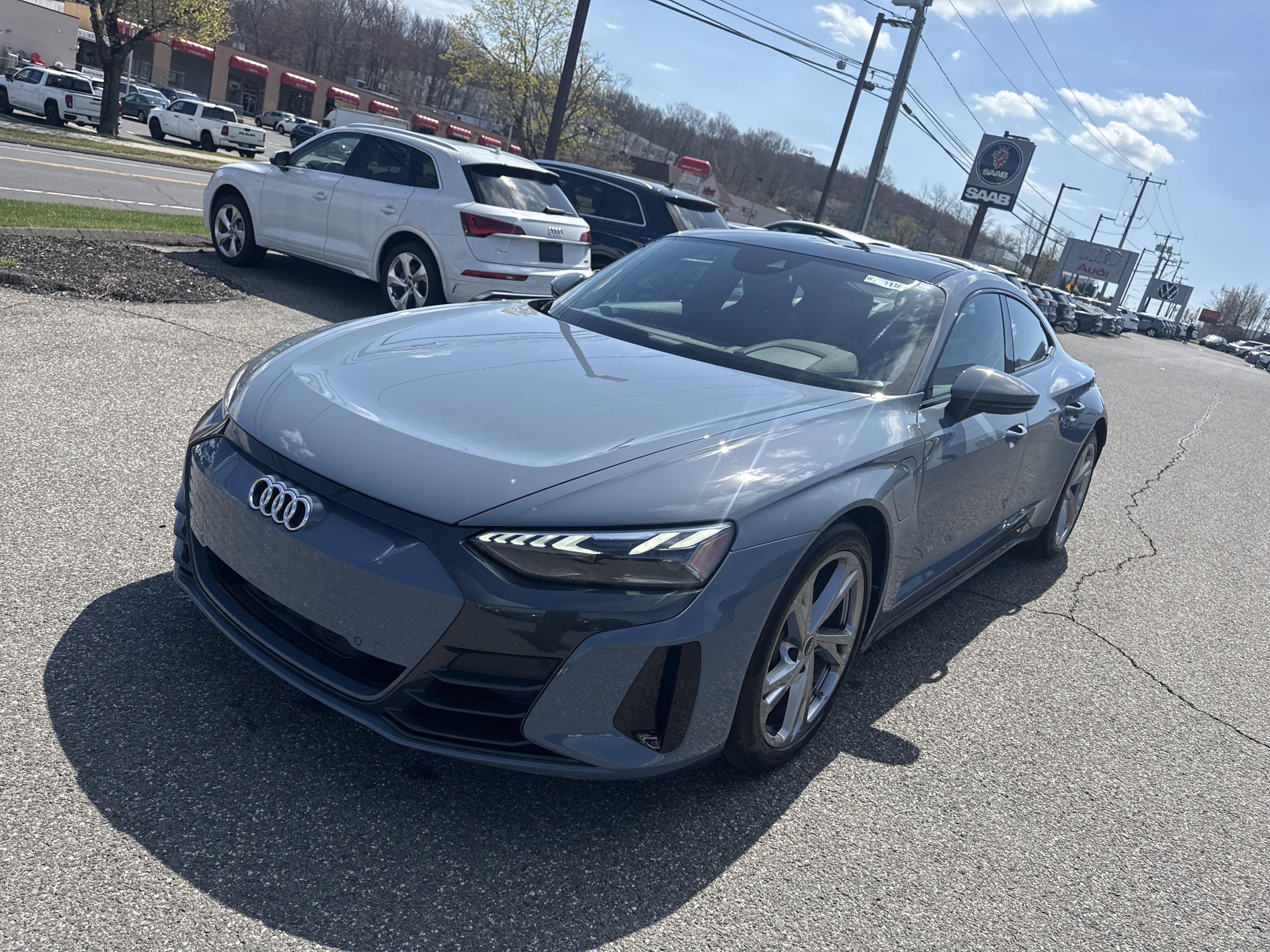 Certified 2023 Audi e-tron GT Premium Plus AWD/4WD image 3