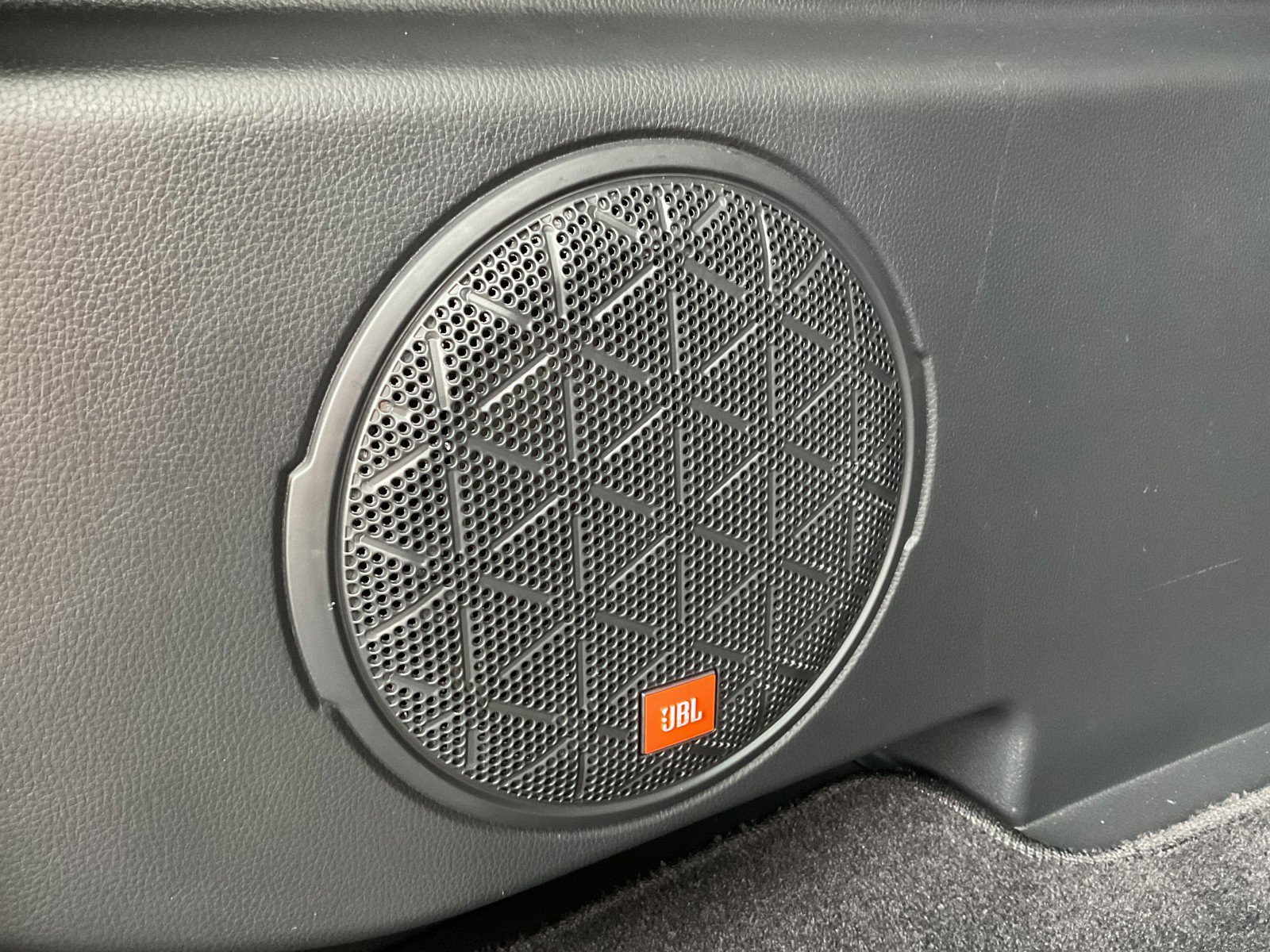 Used 2023 Toyota RAV4 Limited image 12