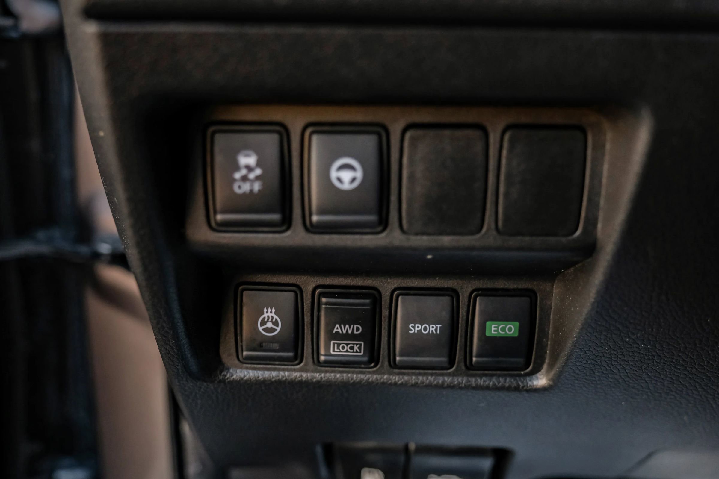 Used 2022 Nissan Rogue Sport SL AWD/4WD image 25