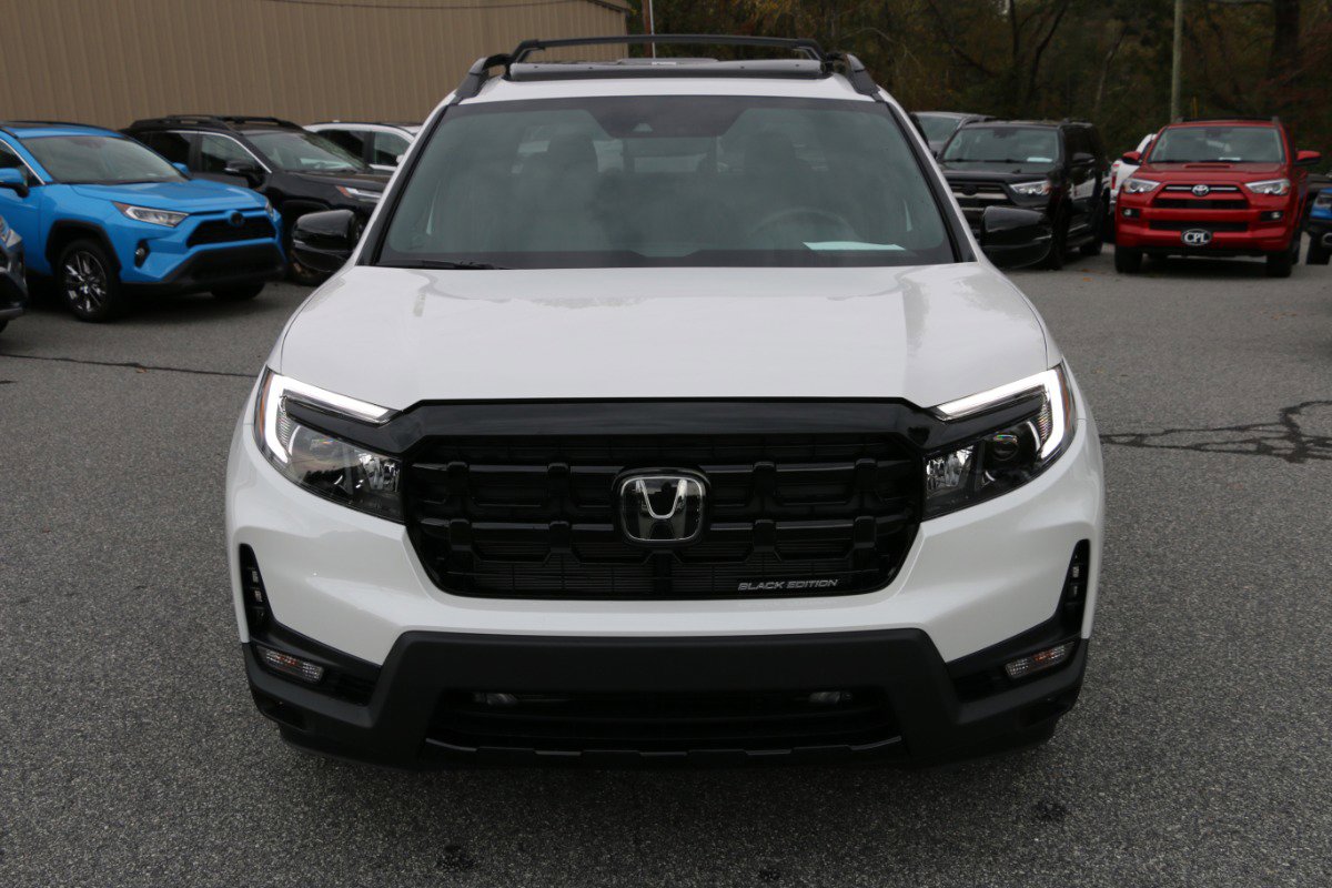Used 2025 Honda Ridgeline Black Edition image 11