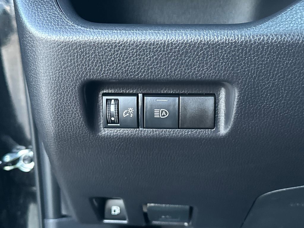 Certified 2025 Toyota RAV4 XLE image 21