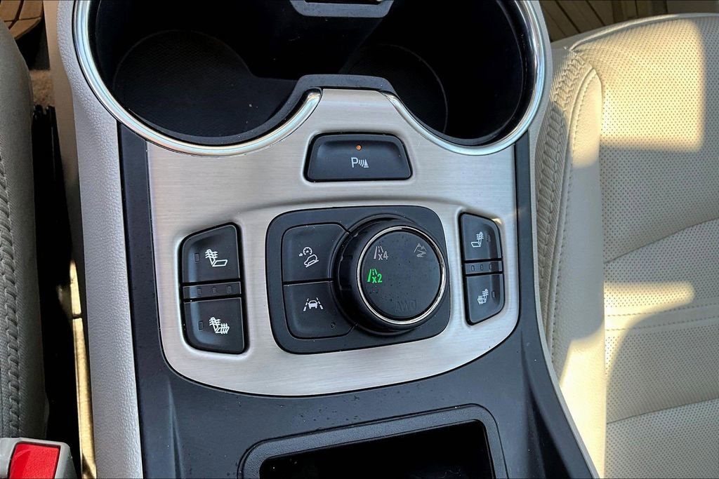 Used 2024 GMC Terrain Denali image 17