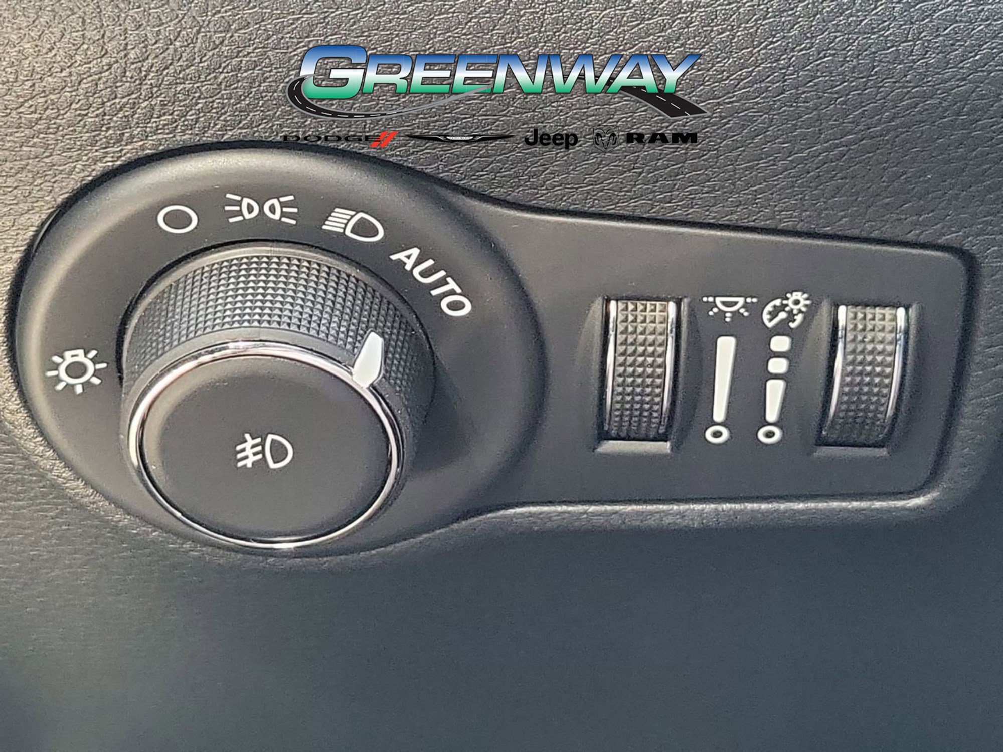 New 2026 Jeep Compass Latitude image 22