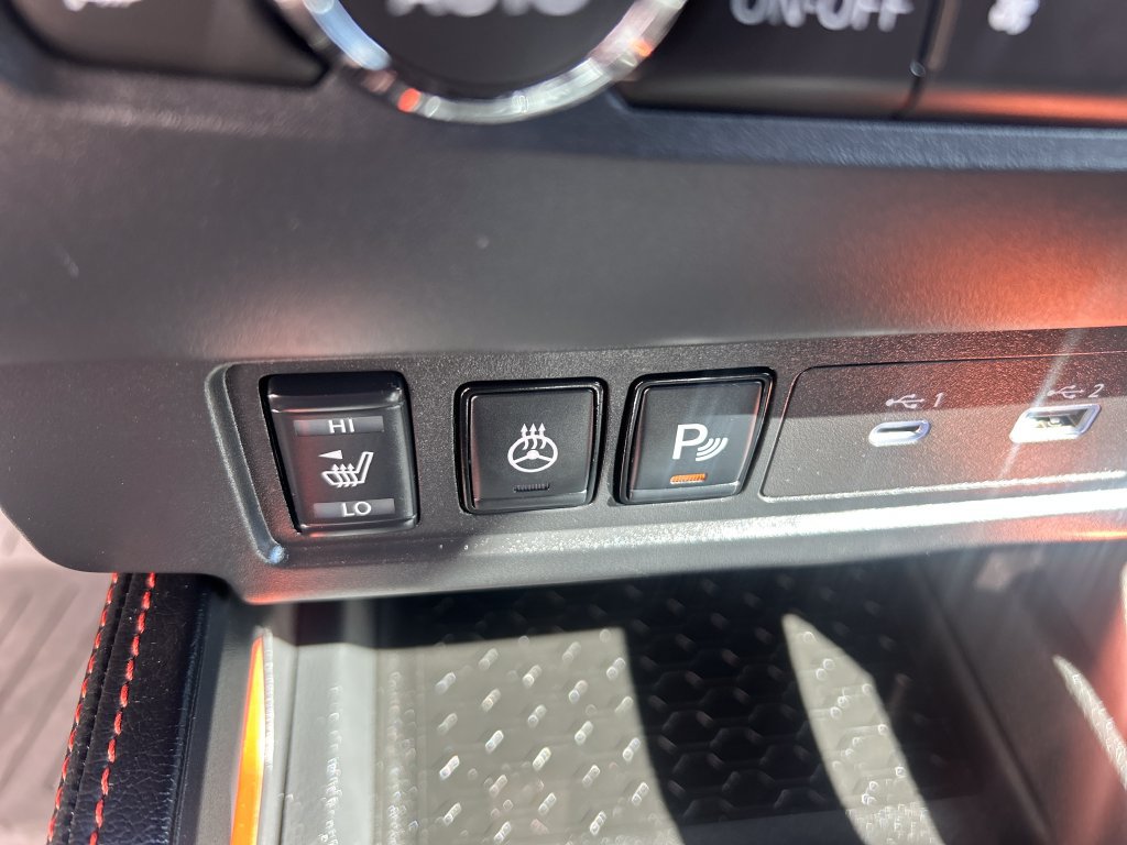 Used 2023 Nissan Frontier PRO-4X w/ Pro Convenience Package AWD/4WD image 32