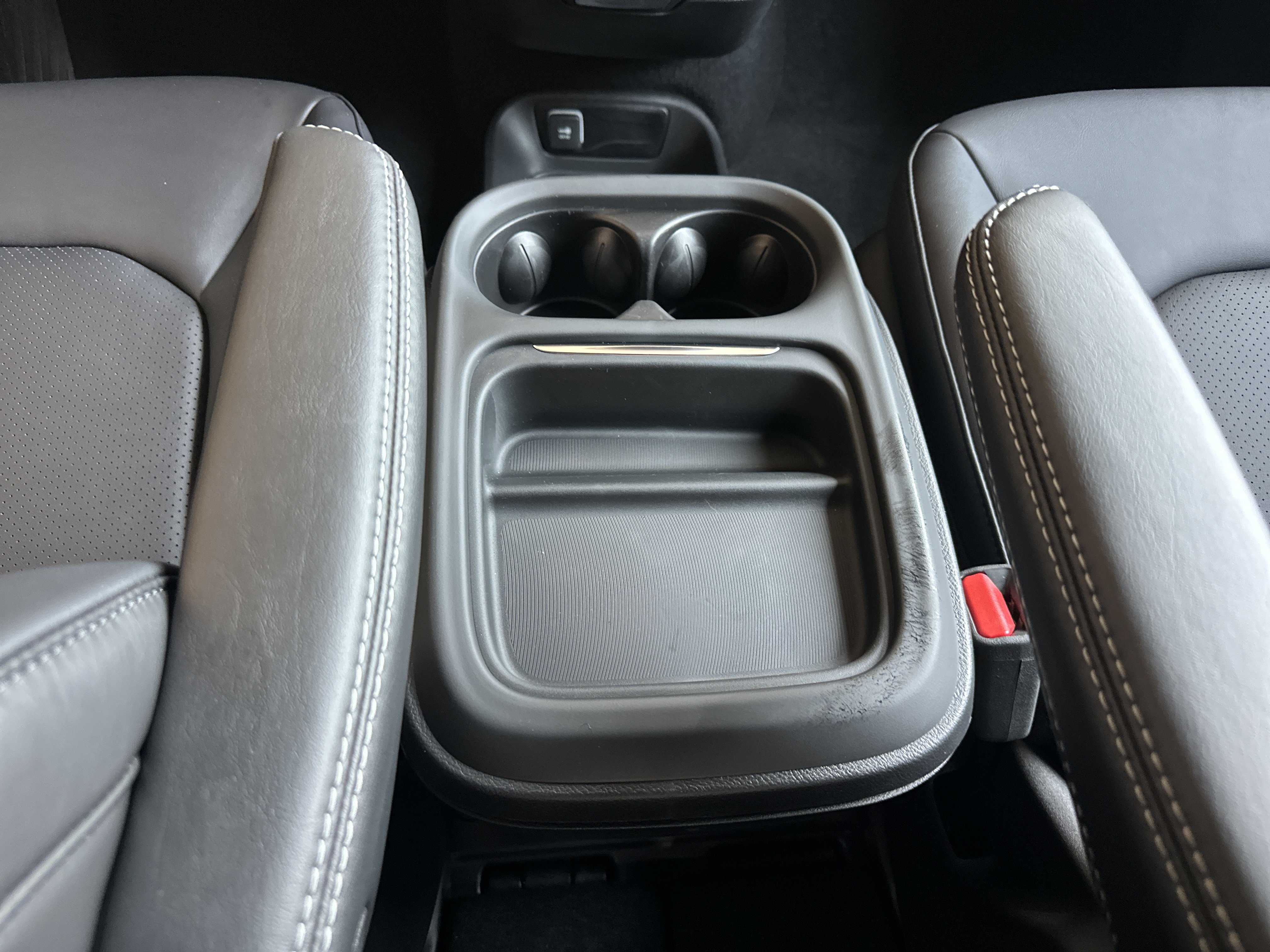 New 2027 Chrysler Pacifica Select AWD/4WD image 27