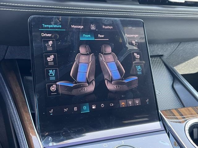 New 2026 Cadillac Escalade ESV Platinum Luxury AWD/4WD image 15