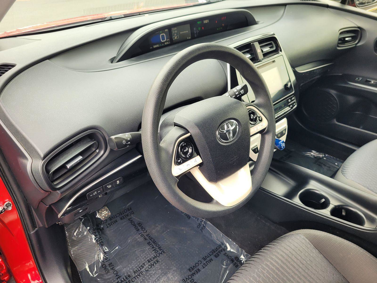 Used 2017 Toyota Prius Two w/ Prius Two Safety Plus Package FWD image 12