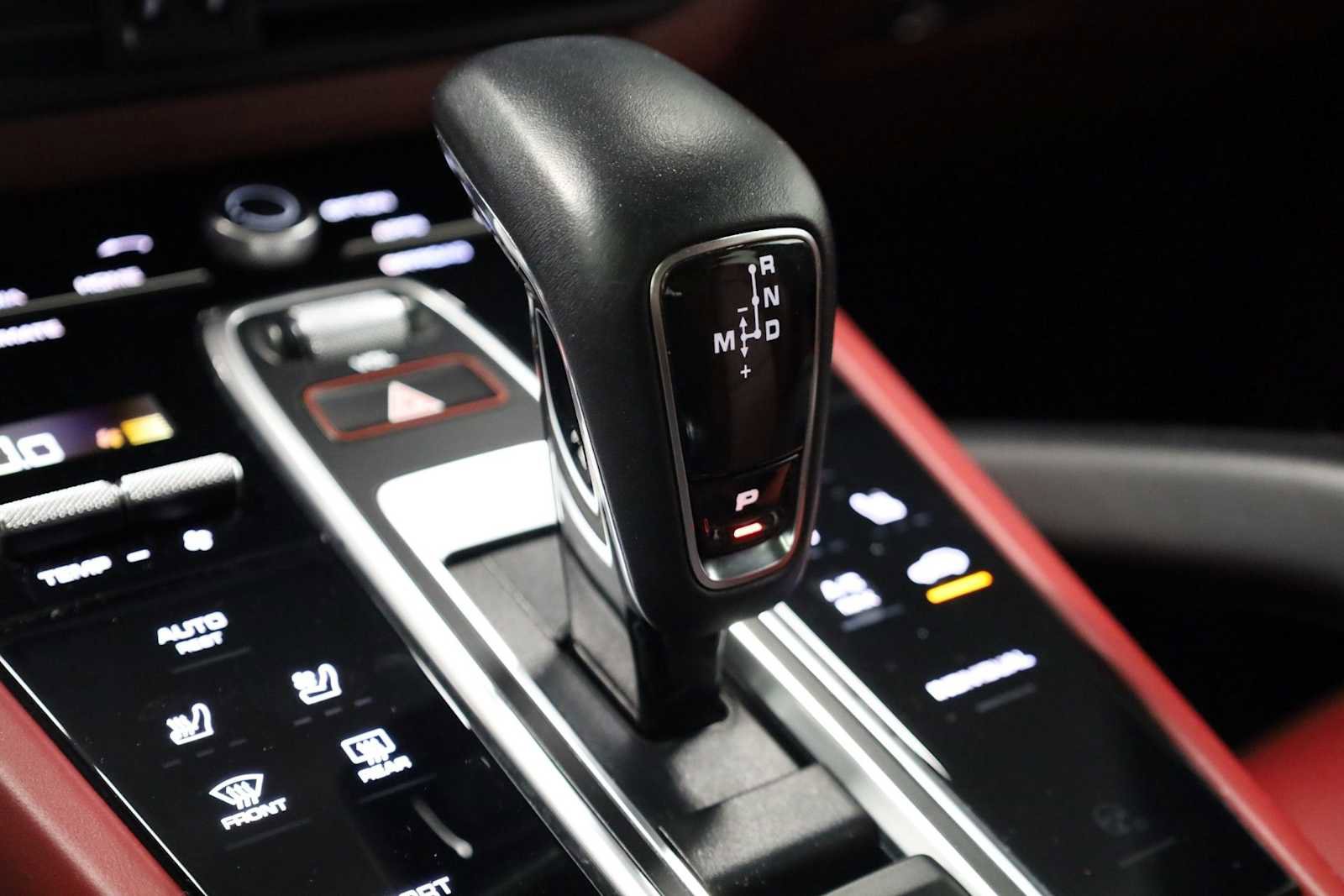 Used 2022 Porsche Cayenne image 29