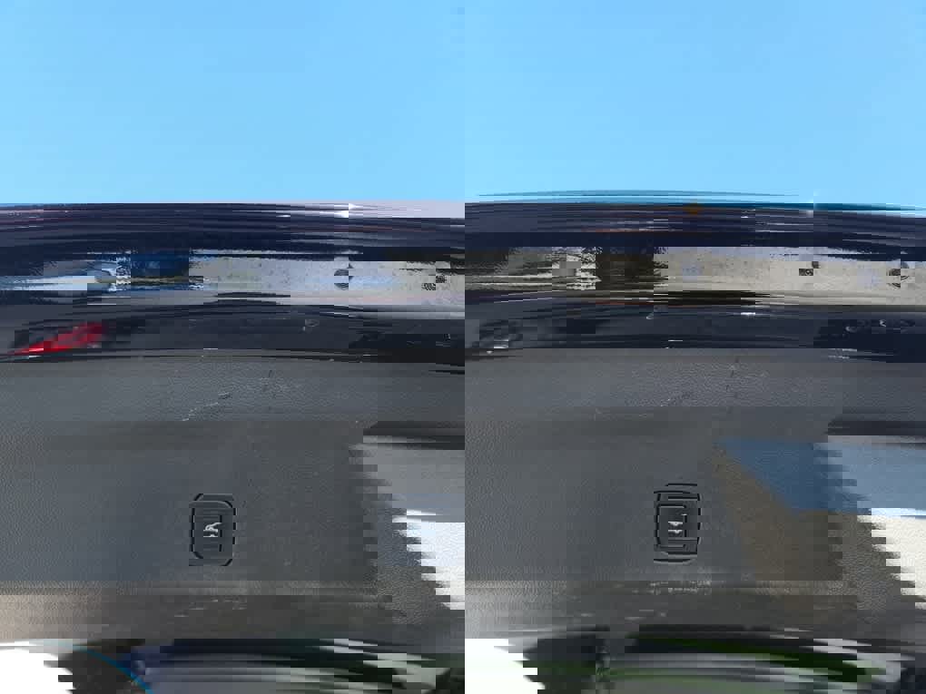 Used 2022 GMC Yukon SLT w/ SLT Luxury Package image 13