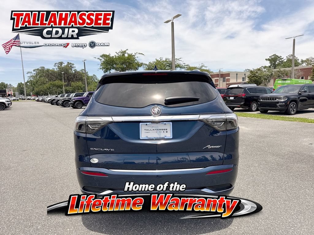 Used 2023 Buick Enclave Avenir w/ Avenir Technology Package FWD image 4