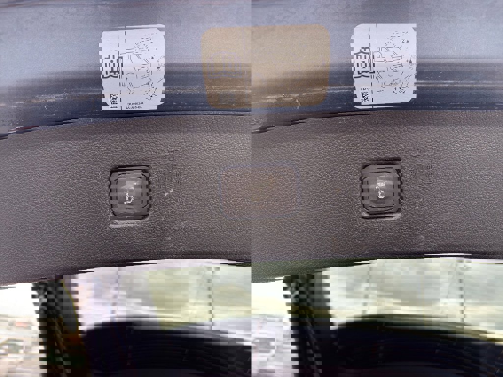 Used 2019 Ford Edge Titanium w/ Equipment Group 301A image 25