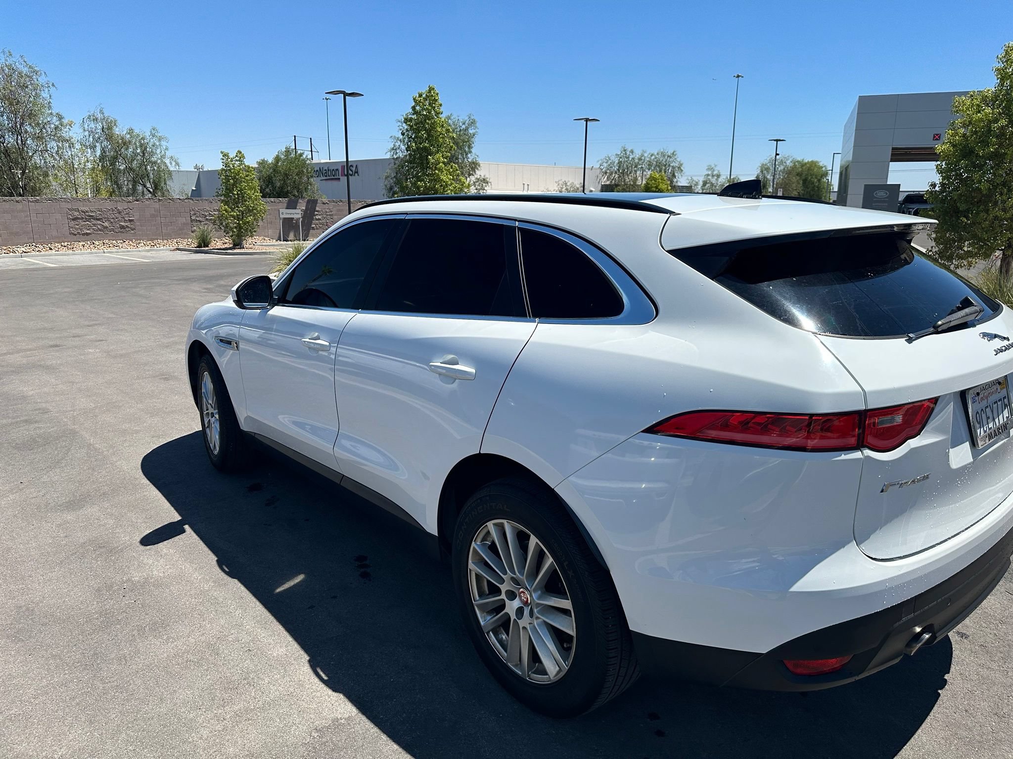 Used 2019 Jaguar F-PACE Prestige AWD/4WD image 2