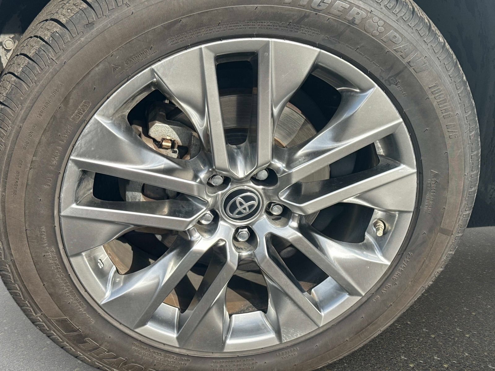 Used 2019 Toyota RAV4 Limited w/ Cold Weather Package image 10