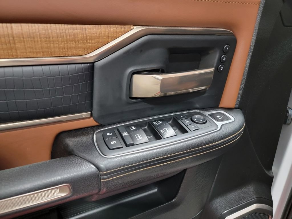 Used 2019 RAM 3500 Limited image 11