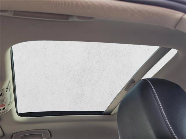 Used 2025 Volkswagen Jetta SE FWD image 15