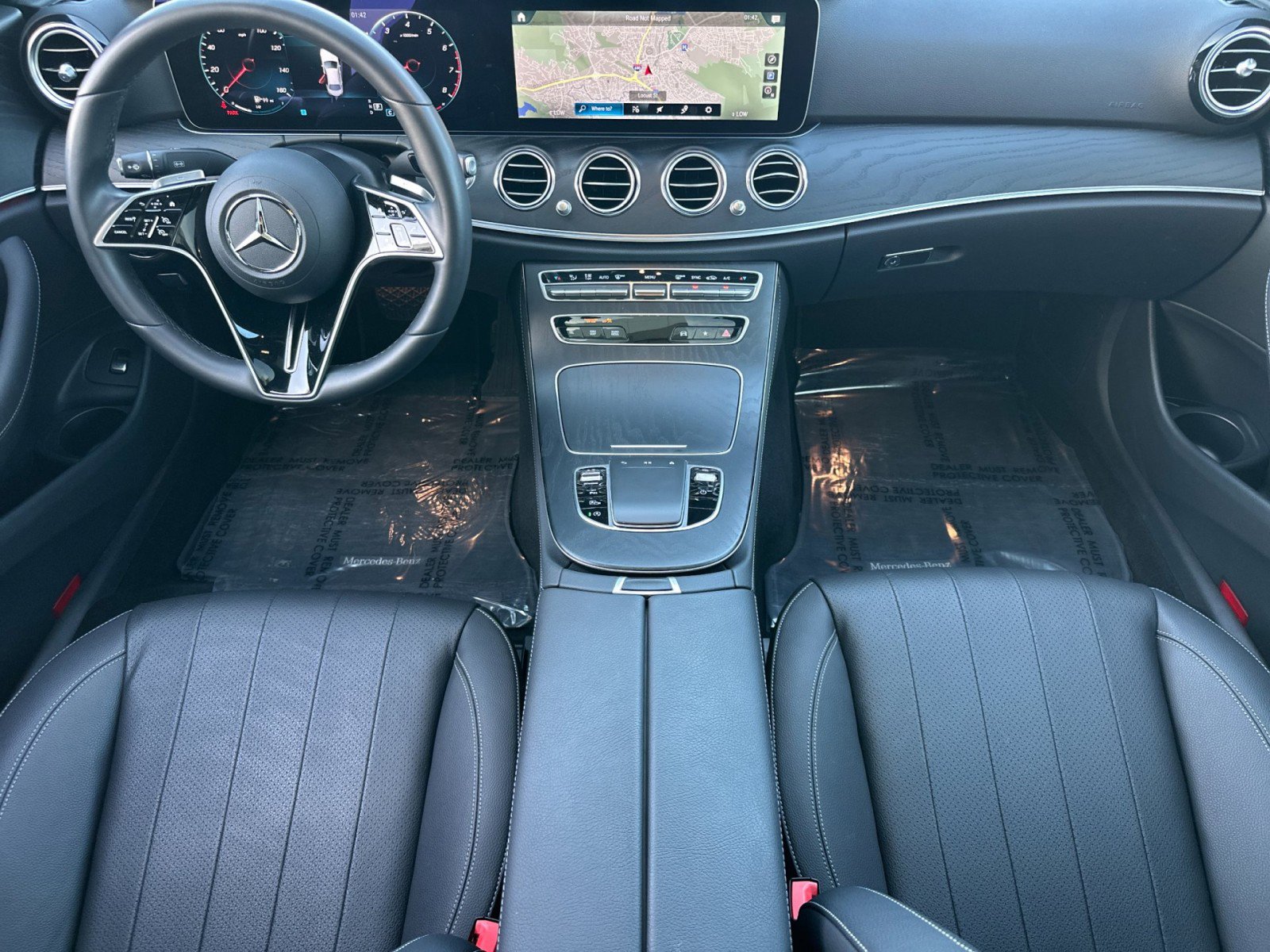 Used 2023 Mercedes-Benz E 350 4MATIC Sedan image 6