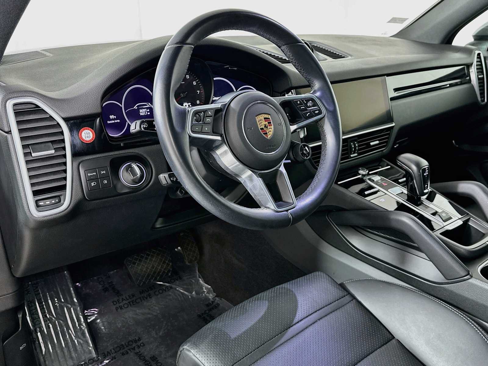 Certified 2023 Porsche Cayenne AWD/4WD image 4