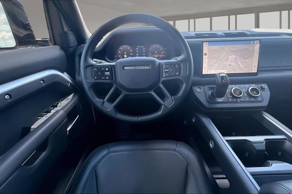 Certified 2025 Land Rover Defender 130 X-Dynamic SE AWD/4WD image 5