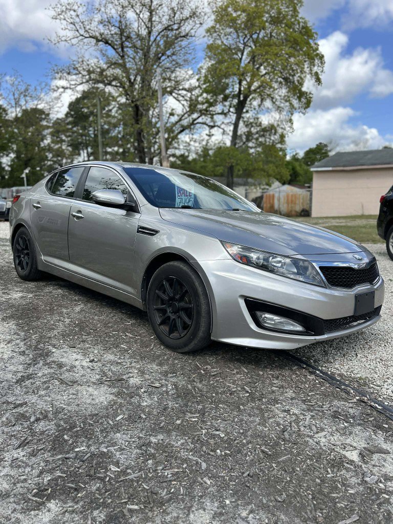 Used 2013 Kia Optima LX w/ Convenience Pkg image 2