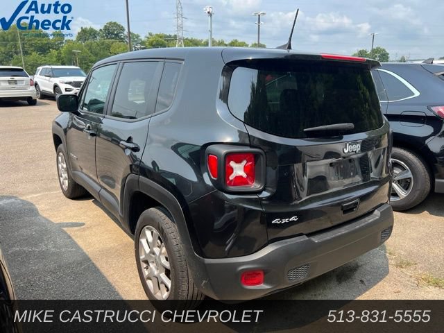 Used 2023 Jeep Renegade Latitude AWD/4WD image 4