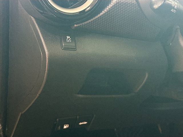 Used 2018 Nissan Kicks SV w/ Exterior Package image 11