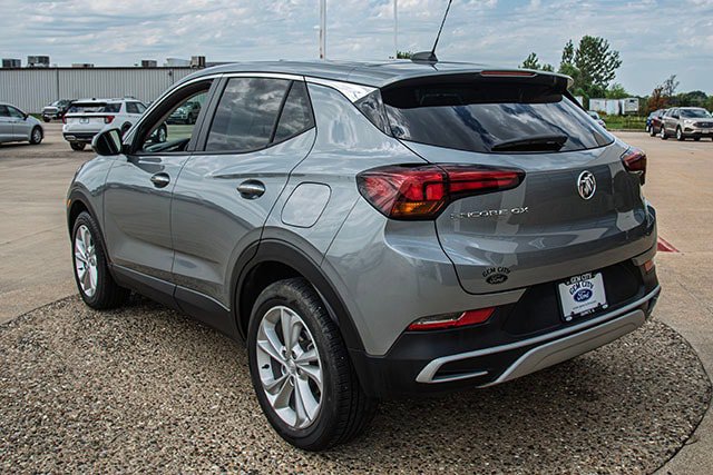 Used 2023 Buick Encore GX Preferred w/ Cold Weather Comfort Package FWD image 3