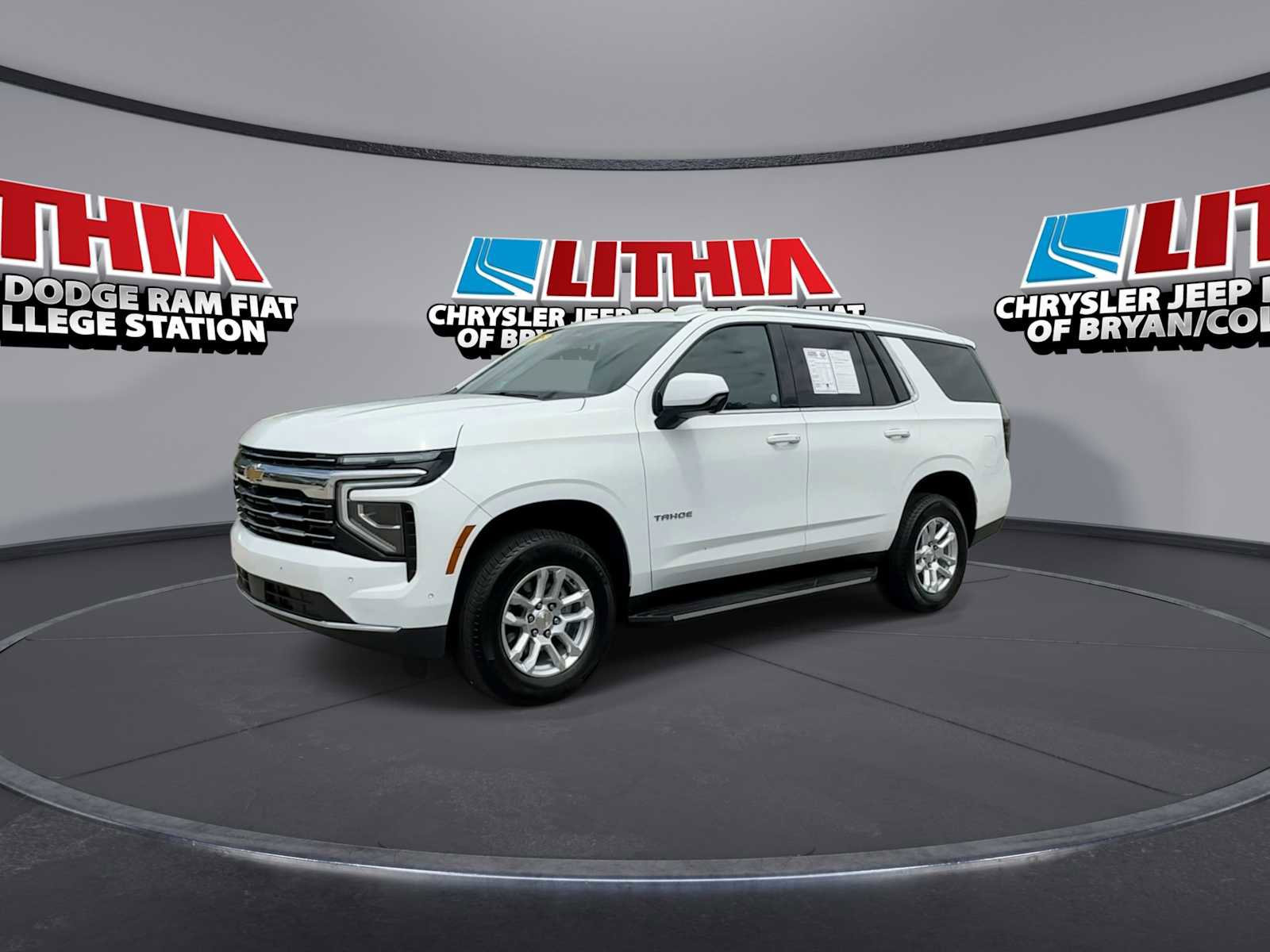 Used 2025 Chevrolet Tahoe LT AWD/4WD image 4