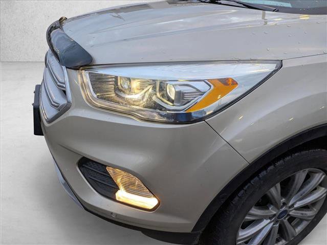 Used 2018 Ford Escape Titanium image 9