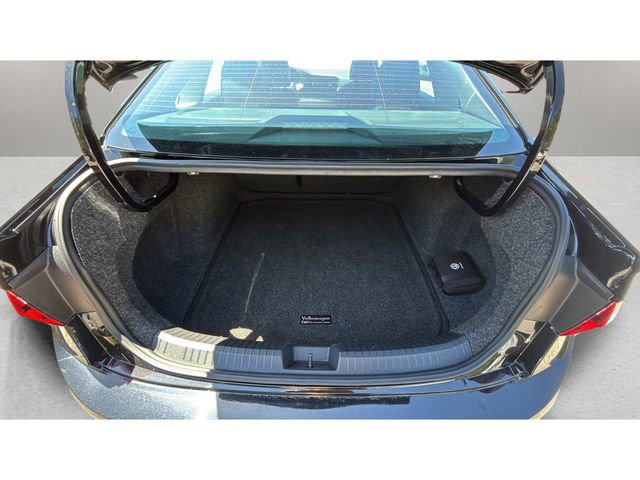 Used 2023 Volkswagen Jetta SE w/ Panoramic Sunroof Package FWD image 32