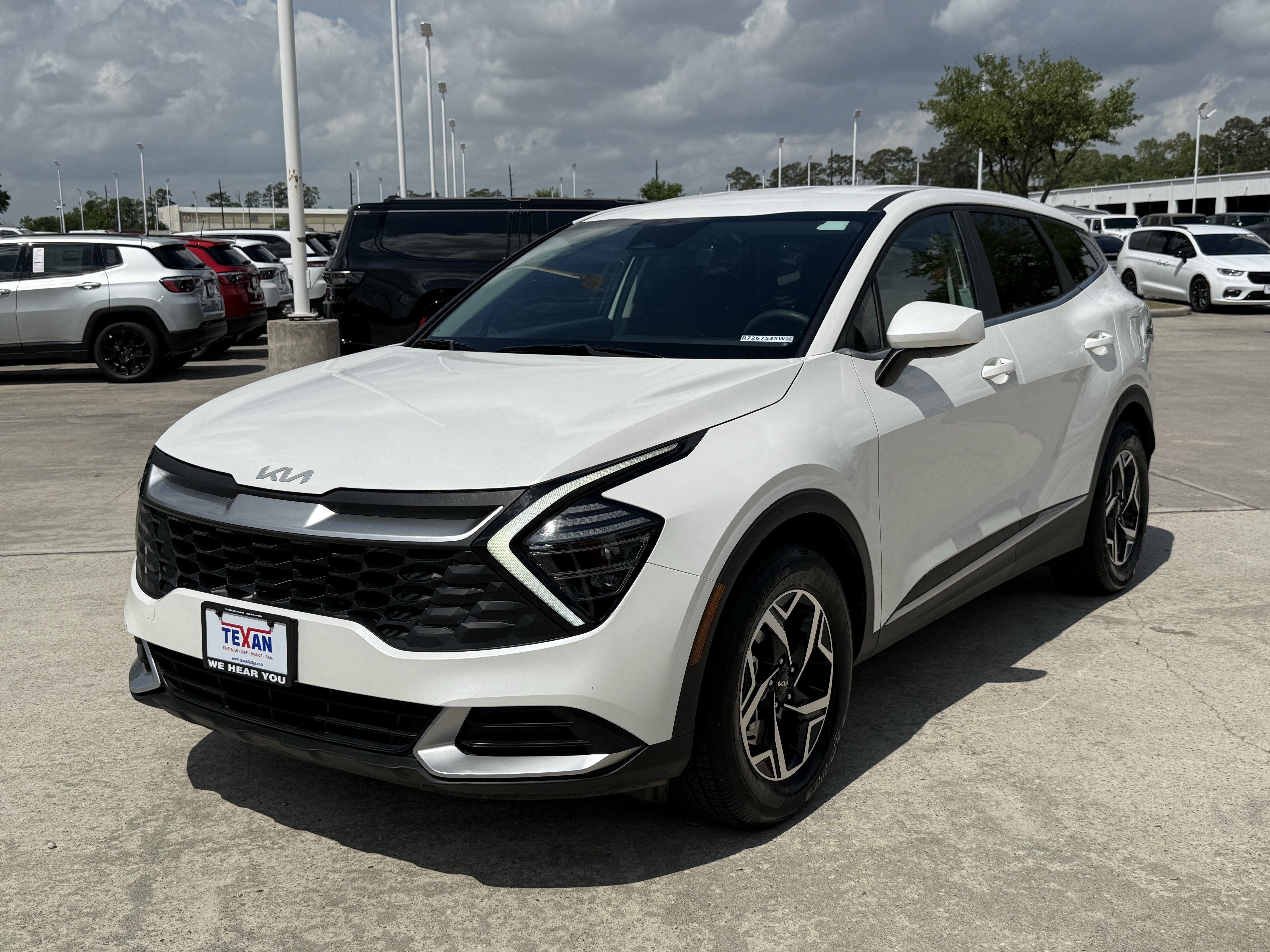 Used 2024 Kia Sportage LX image 10