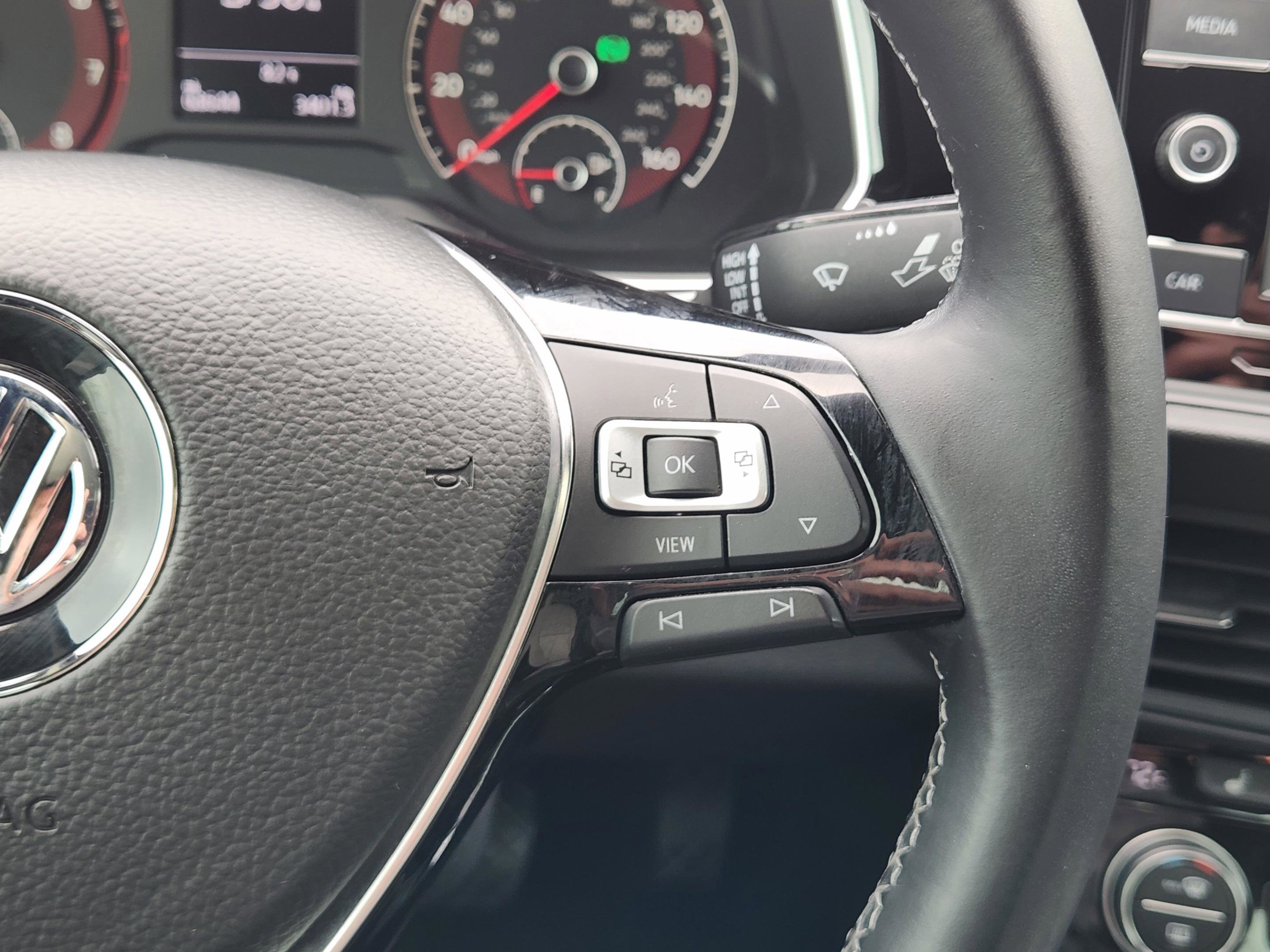 Used 2019 Volkswagen Jetta R-Line FWD image 17