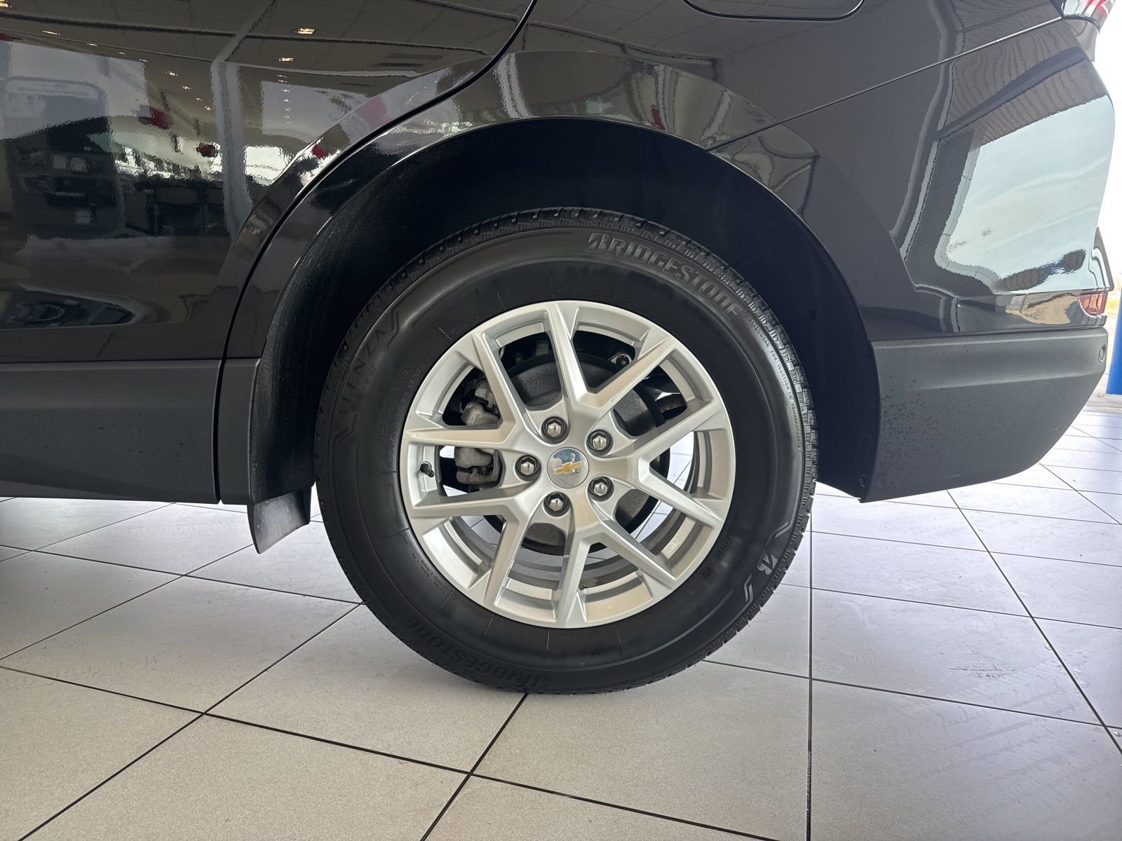 Used 2024 Chevrolet Equinox LS w/ LS Convenience Package image 11