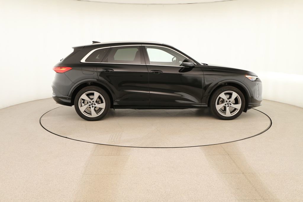 Certified 2025 Audi Q5 Prestige image 8