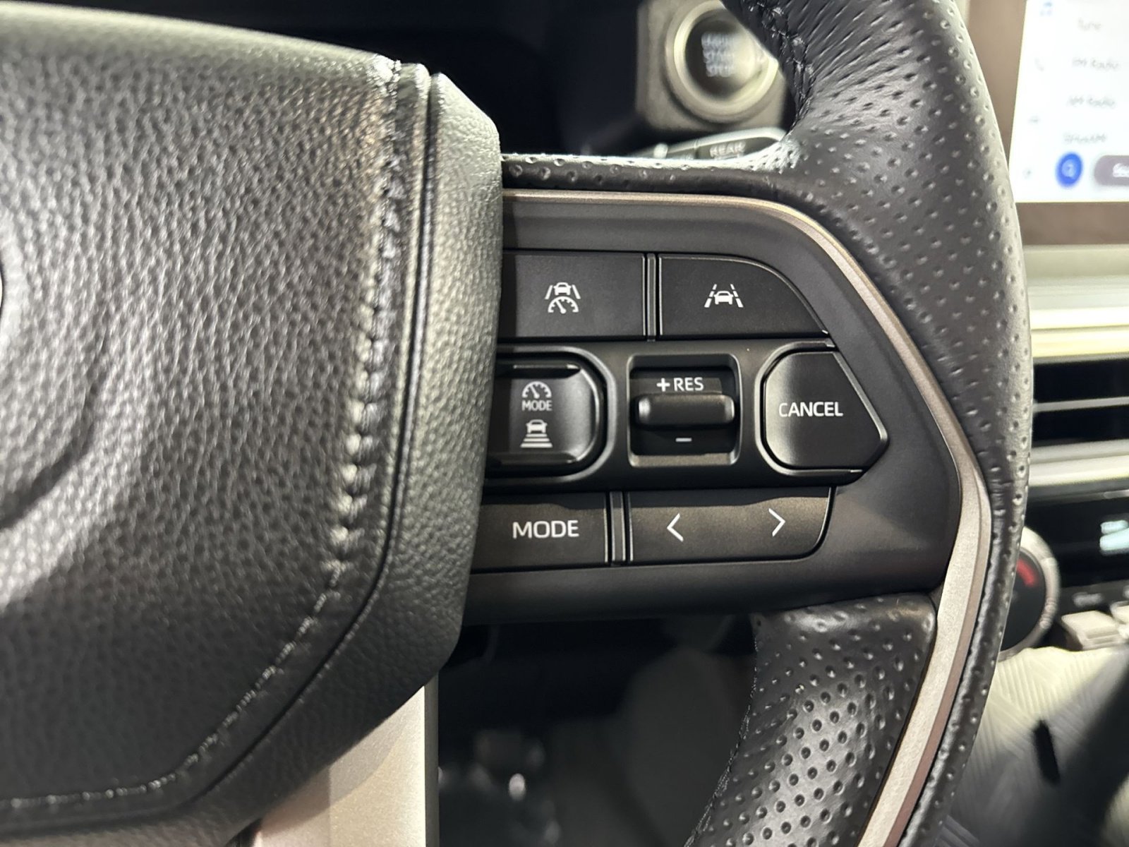 Used 2025 Toyota 4Runner SR5 image 37