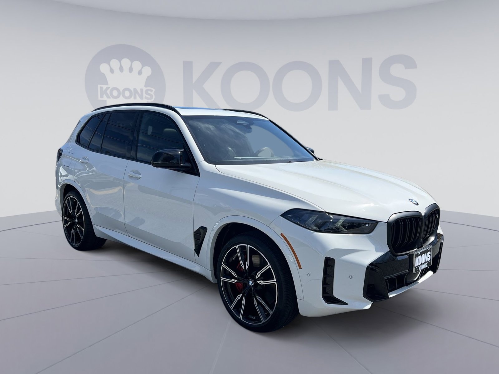 Used 2025 BMW X5 M60i w/ Climate Comfort Package image 18