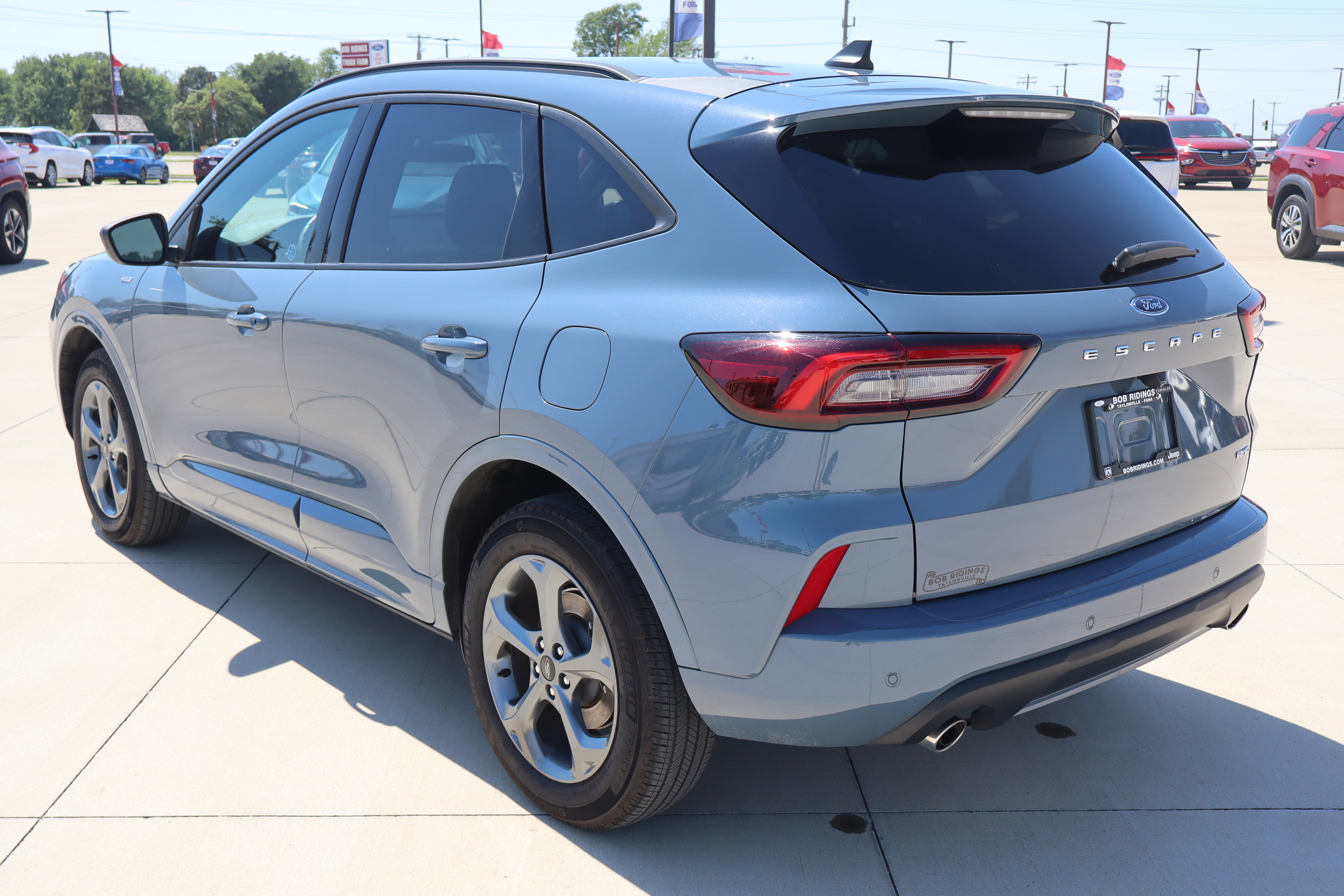 Used 2024 Ford Escape ST-Line w/ Tech Pack #1 AWD/4WD image 8