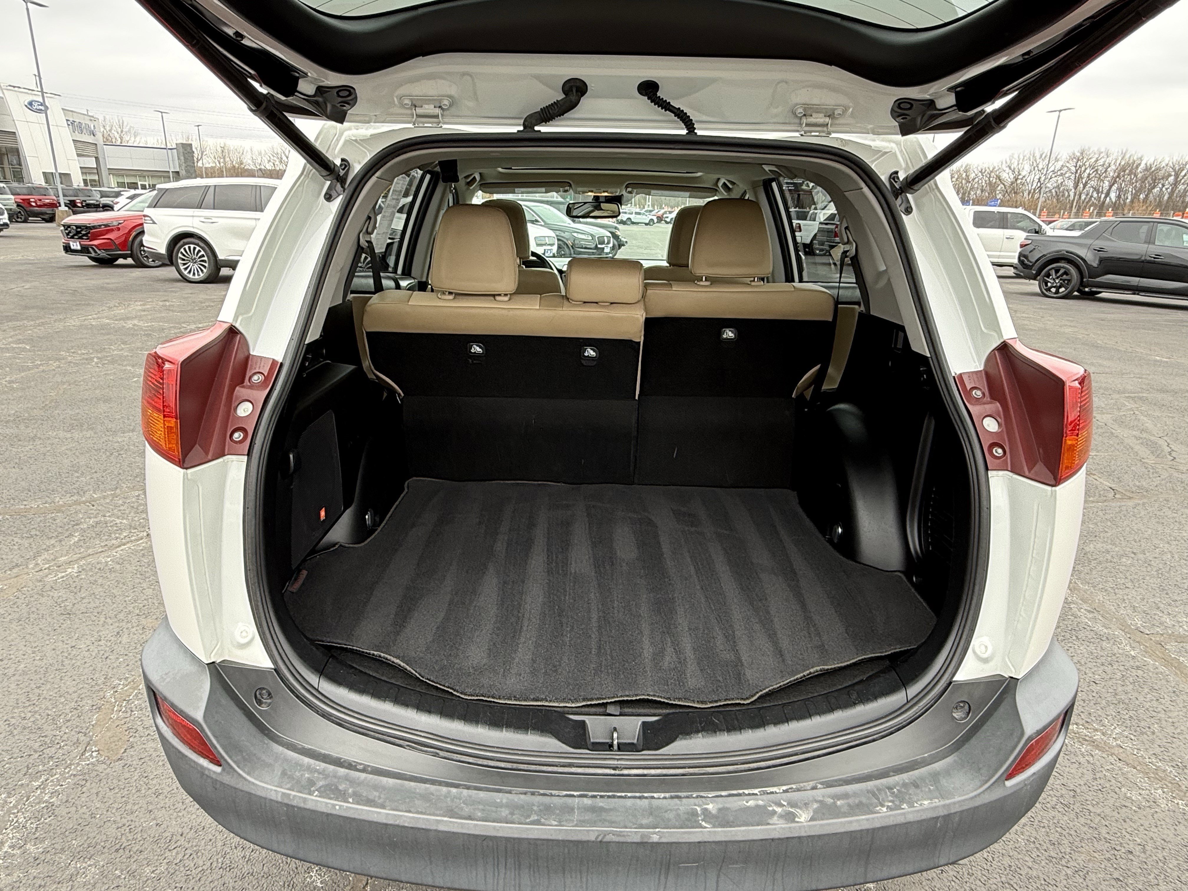 Used 2014 Toyota RAV4 Limited w/ Technology Package image 33