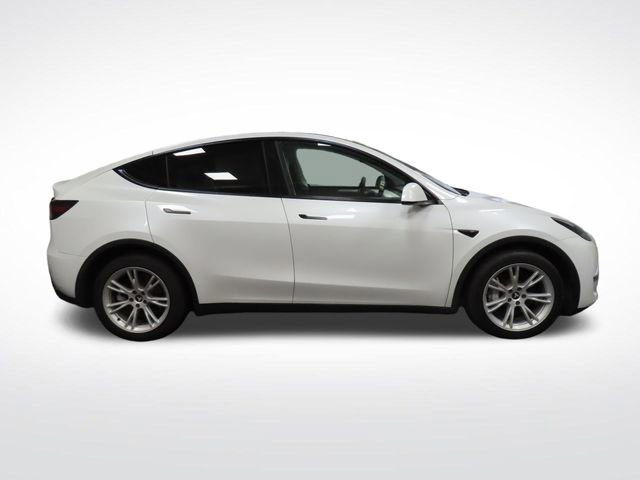 Used 2024 Tesla Model Y Long Range AWD/4WD image 6