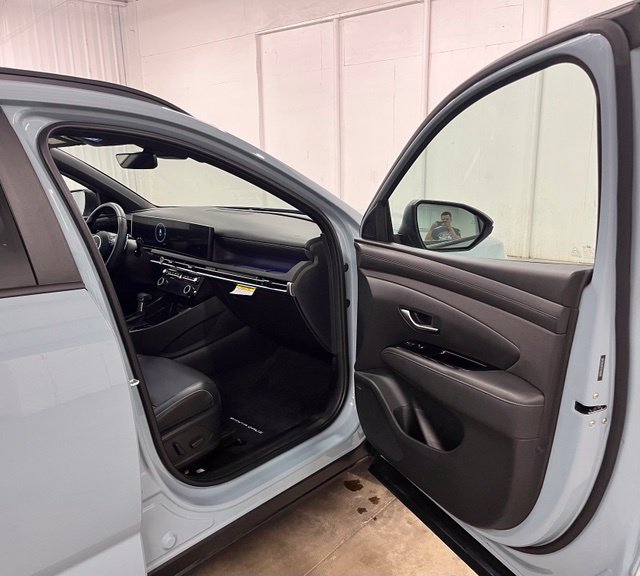Used 2026 Hyundai Santa Cruz Limited AWD/4WD image 17