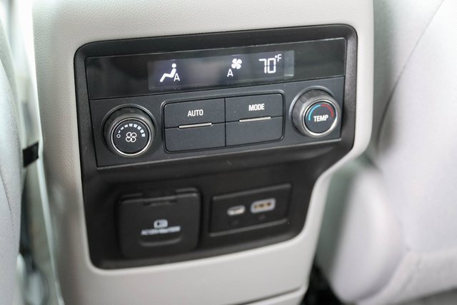 Used 2023 GMC Acadia SLE w/ Driver Convenience Package image 21