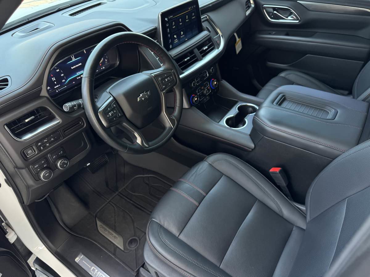 Used 2023 Chevrolet Tahoe RST w/ Luxury Package AWD/4WD image 15