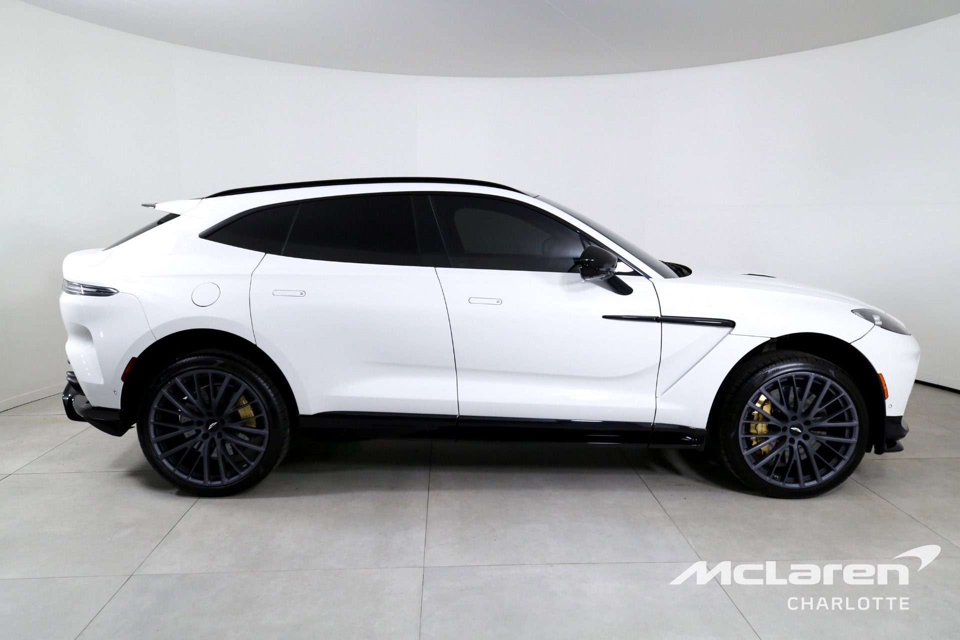 Used 2023 Aston Martin DBX 707 image 9